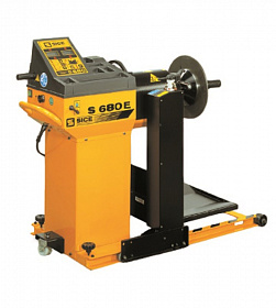 На сайте Трейдимпорт можно недорого купить Балансировочный стенд для грузовых автомобилей SICE S680E. 